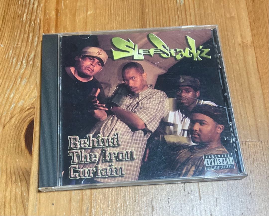 アングラ Sleestack'z Behind The Iron Curtain