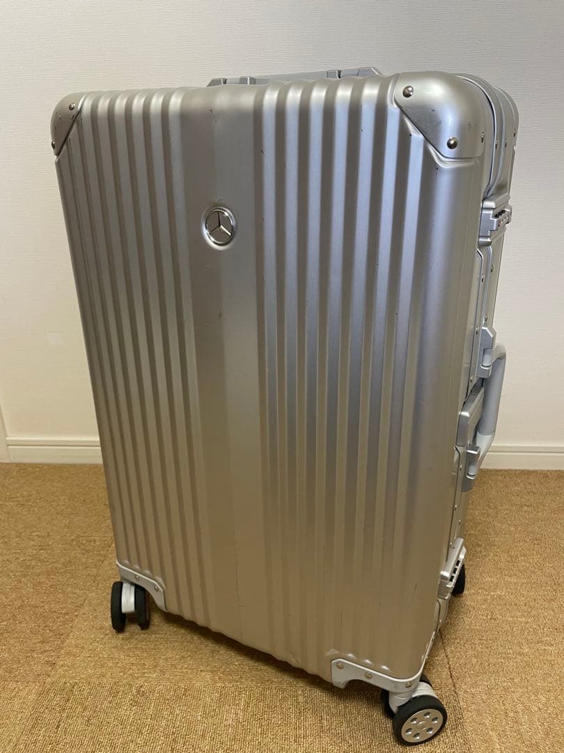 すざおんざまゆげ専用 非売品　メルセデスベンツ　スーツケース