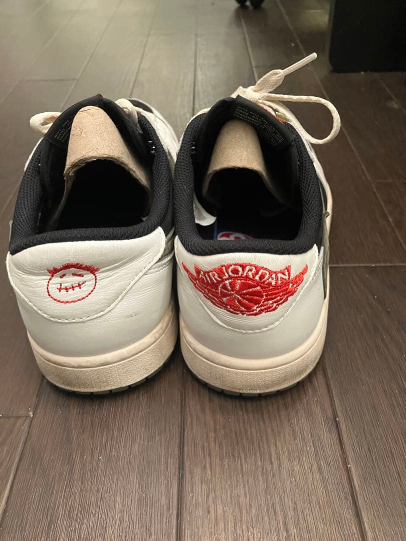 Travis Scott × Nike WMNS Air Jordan 1Low