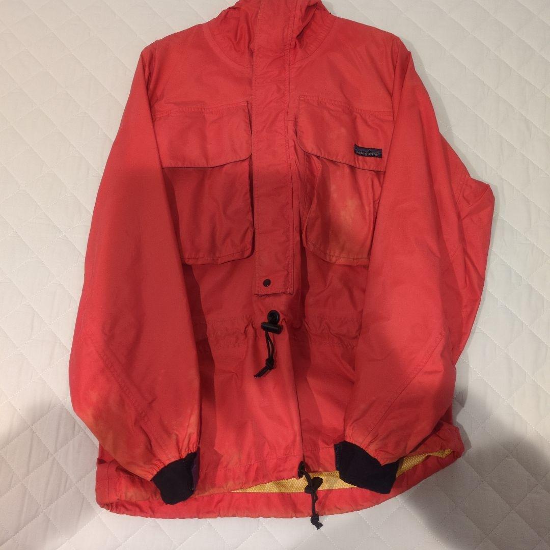 Patagonia アウター 赤色