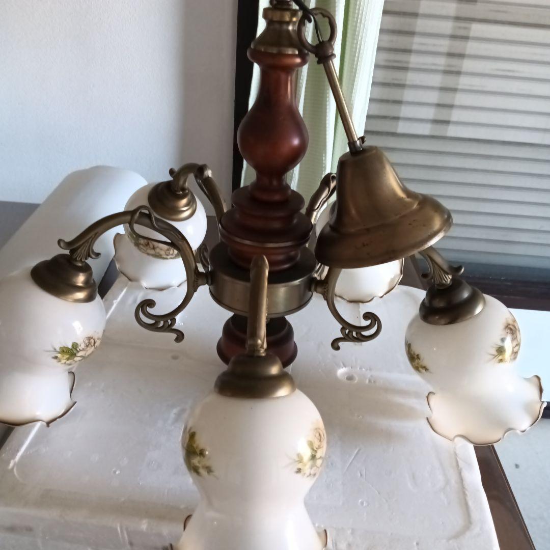 クラシックシャンデリア 花柄ガラス