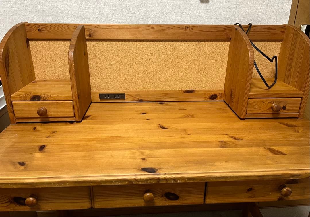 シャルドネ　勉強机上の棚のみ　コルクボード付き