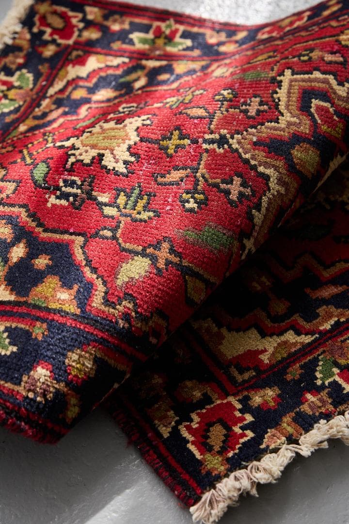 ヴィンテージラグ　ペルシャ絨毯　ハマダン産（94×60cm）赤　紺　緑　白　青