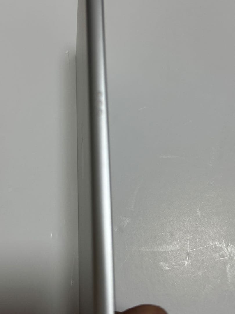 Apple iPad 第8世代 128GB シルバー / Wi-Fiモデル