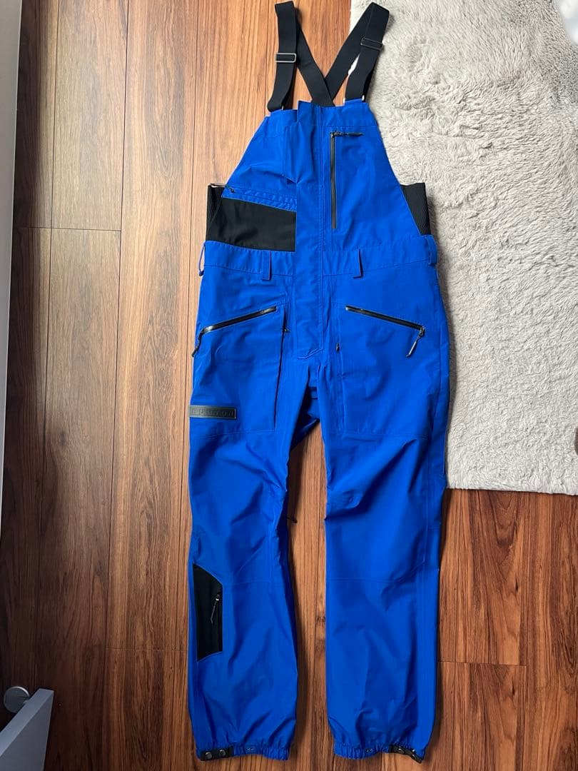 未使用品　BURTON GORE-TEX サスペンダー付きパンツ 青