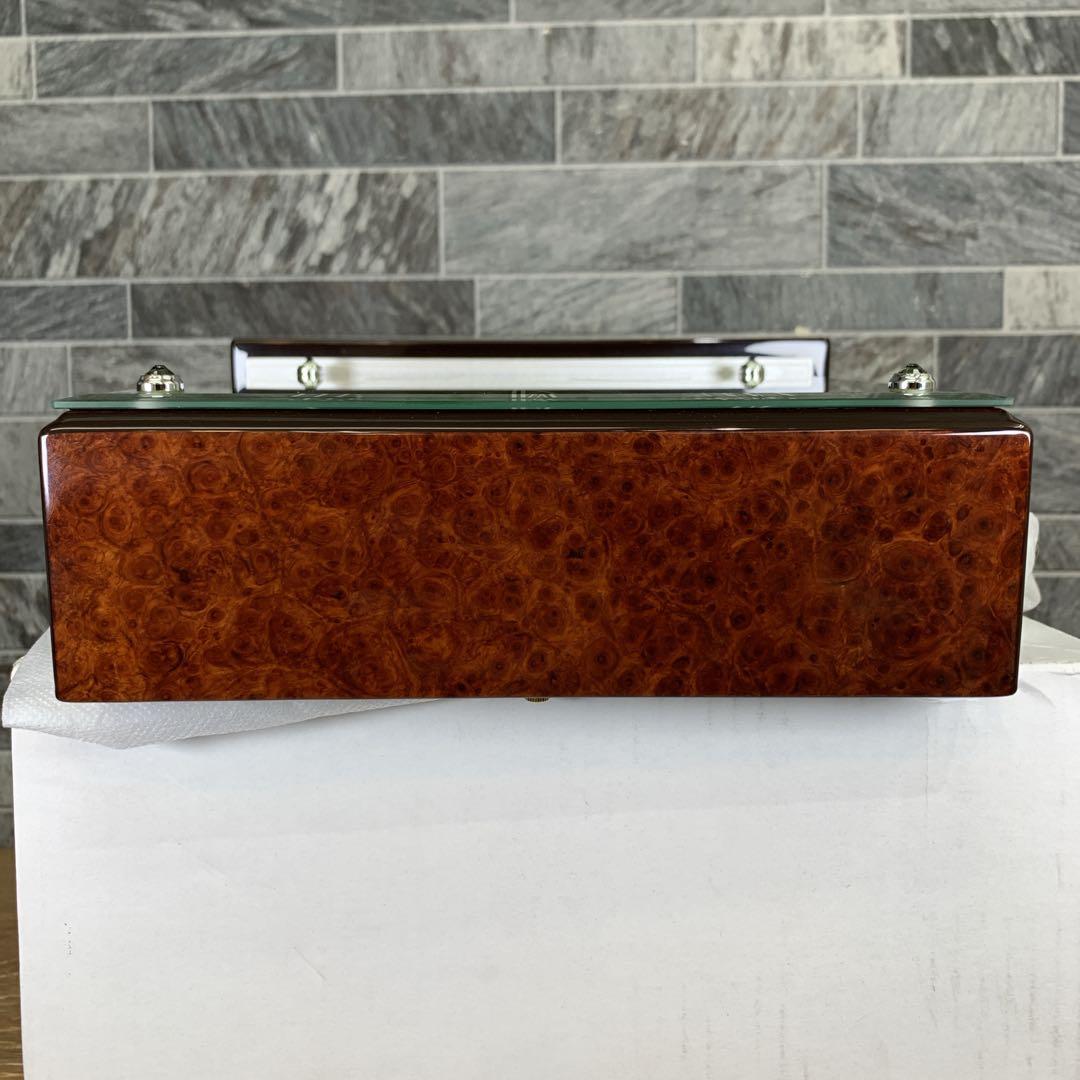 定価11万　生産終了品　新品　RHYTHM　クイーンエリザベス２　電波置き時計