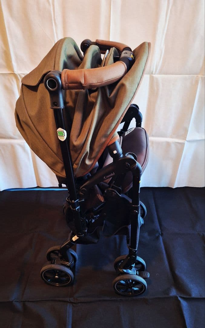 Combi ベビーカー スゴカルα　4キャスcompactエッグショック　美品