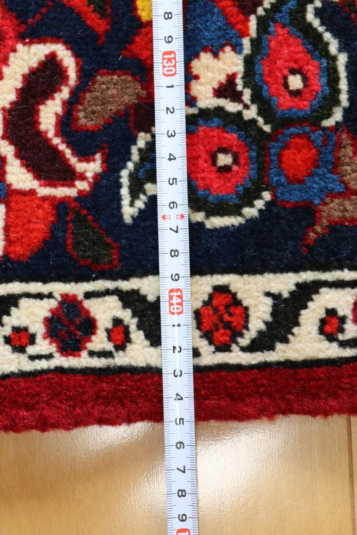 ＜１点物＞　ペルシャ絨毯　バクティアリ　２０５×１４５ｃｍ　ヴィンテージラグ