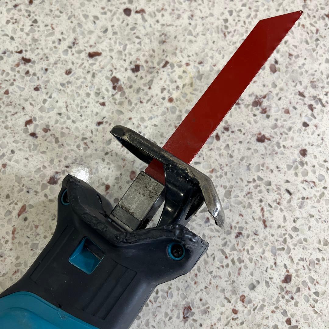 マキタレシプロソーセイバーソーカスタムJR144D14.4v本体のみ