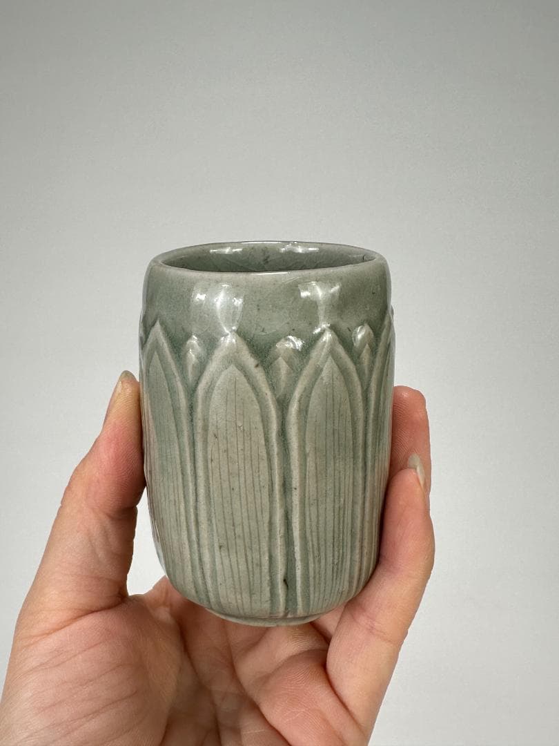 韓国美術　高麗〜李朝時代　高麗青磁　蓮花文筒杯　茶道具　時代　古物　朝鮮古陶磁