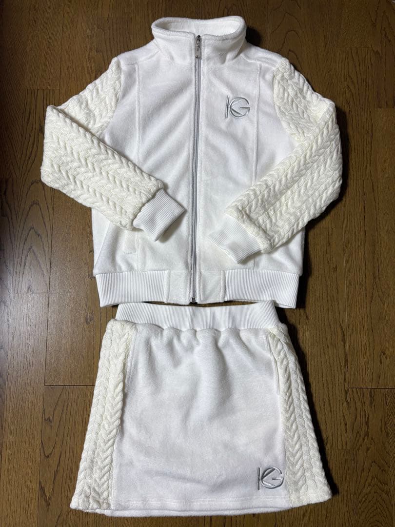 ゴルフウェア　レディース　セットアップ