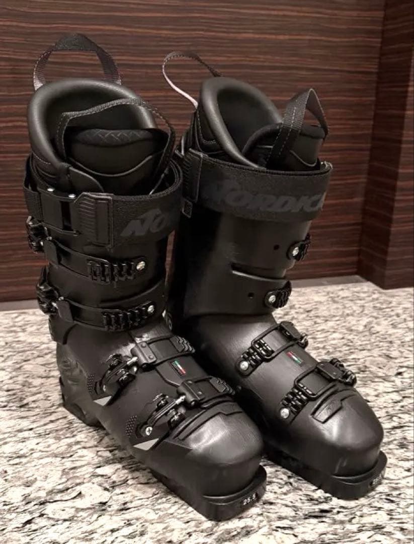 Nordica DOBERMANN 5 M 24-25モデル　25.5cm