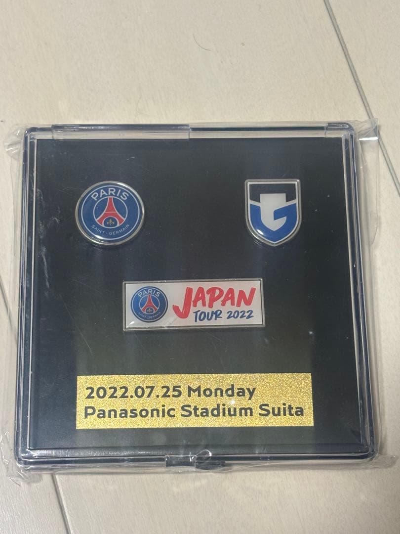 ガンバ大阪　パリ・サンジェルマン 2022年　ピンバッジ