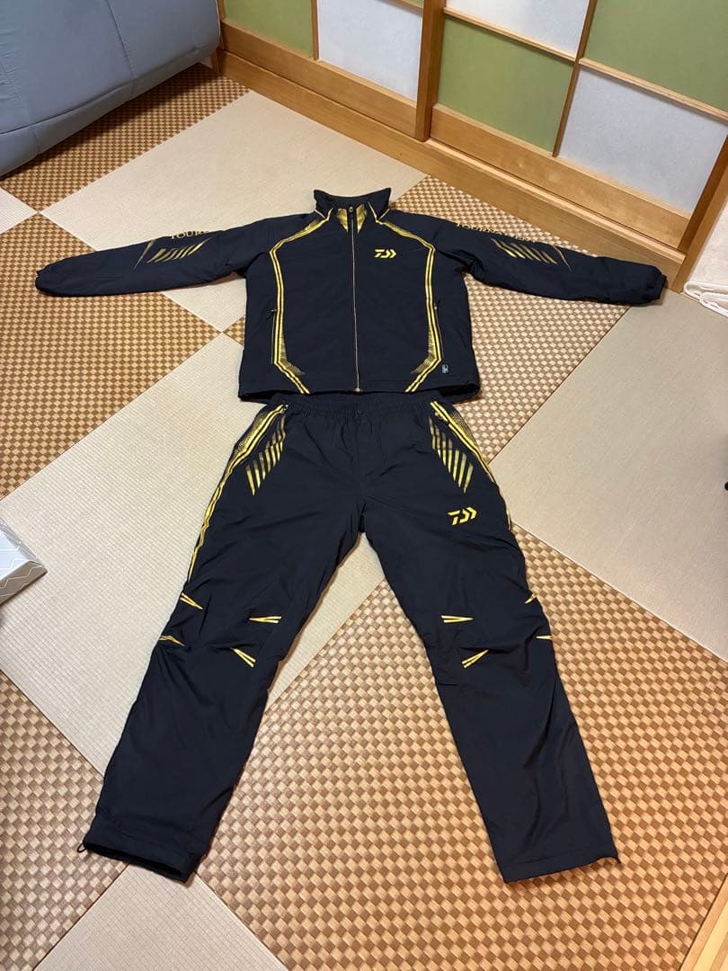 ダイワトーナメントウィンドストッパー(R)ミドルスーツ防寒着