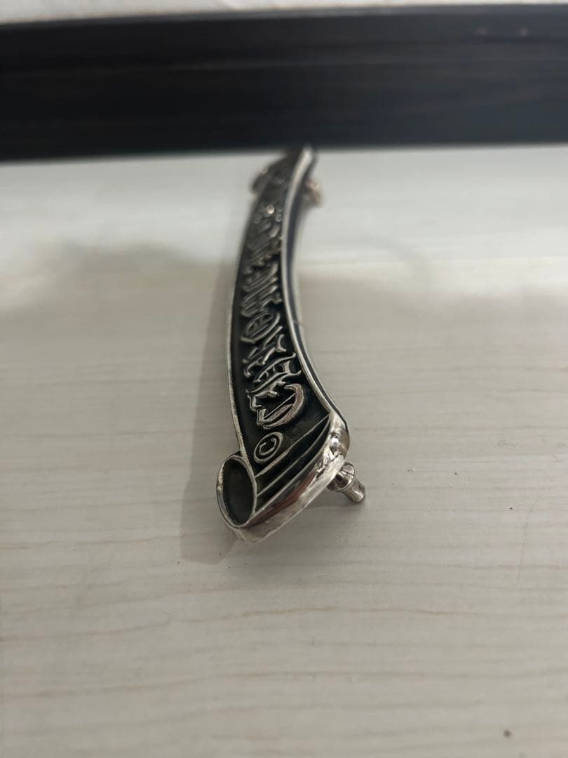 クロムハーツ ロゴ プレート ディスプレイ