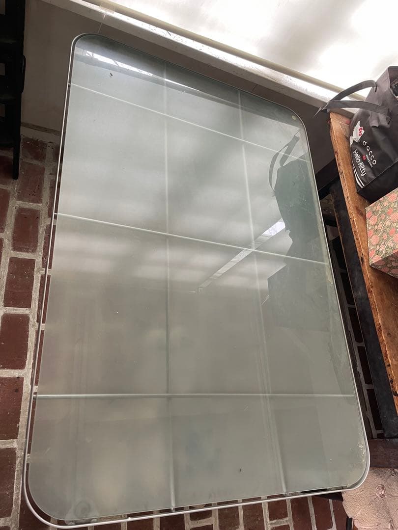 キャスター付きガラスダイニングテーブル