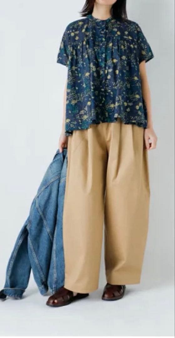 美品☆ SOIL コットン フラワープリント バンドカラー ギャザー シャツ