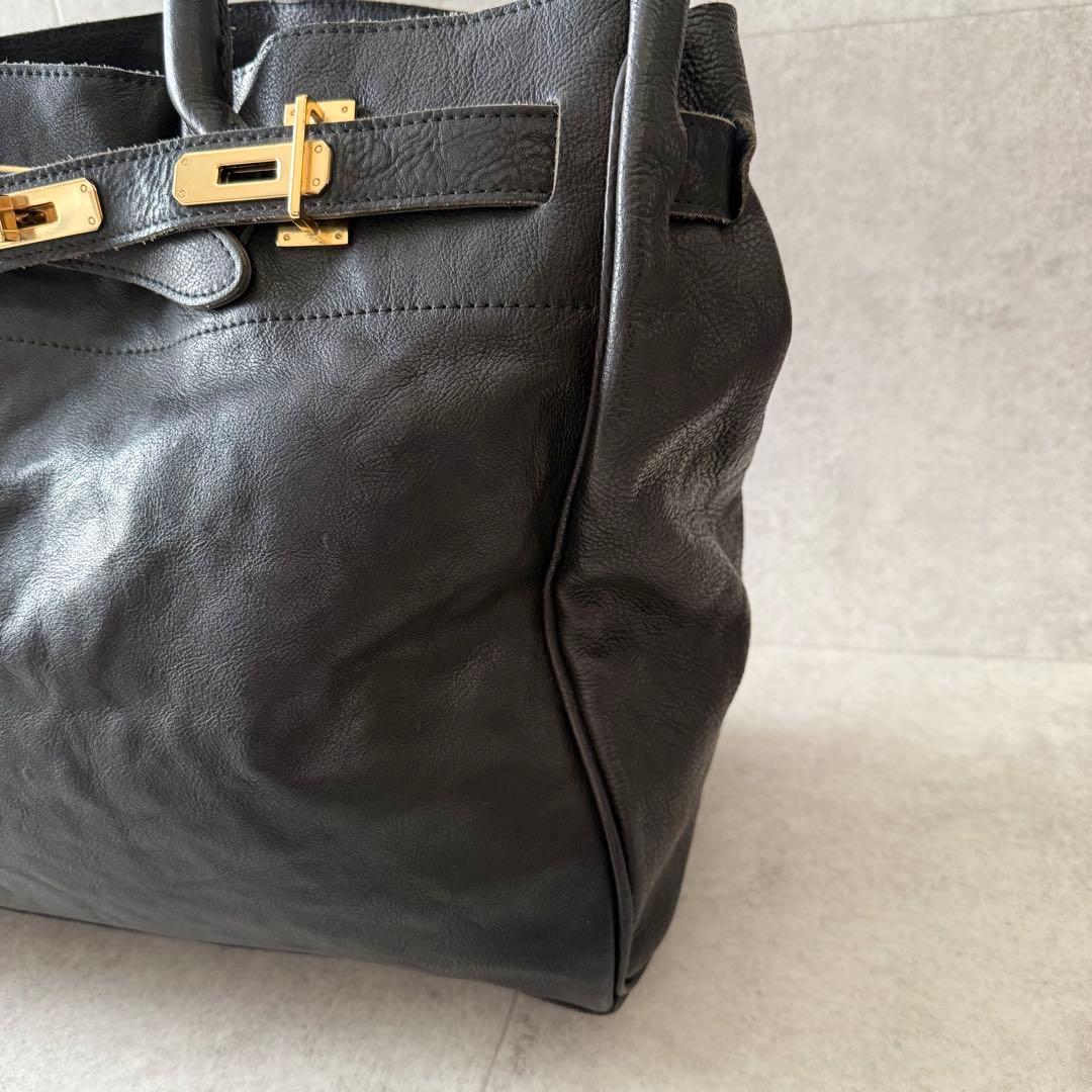 シータパランティカ　ハンドバッグ　金具　シボ革　本革　黒　大容量