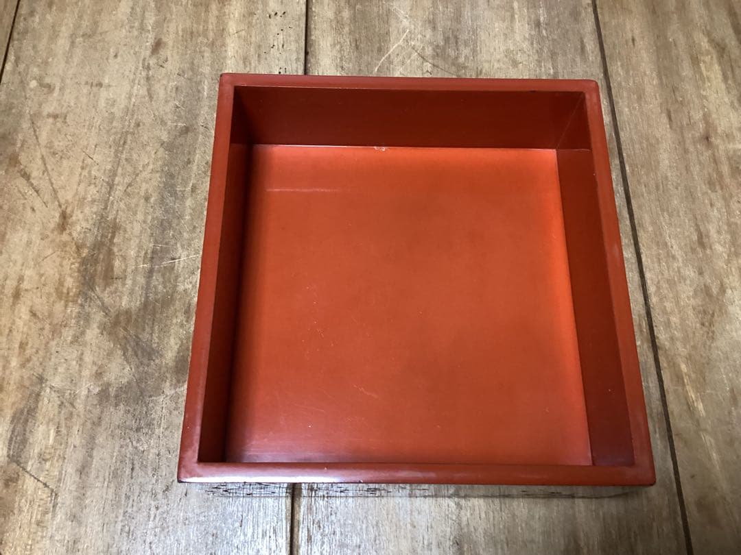 輪島製朱地藻紋刻　五段　重箱　台付　(検) 堆朱　鎌倉彫