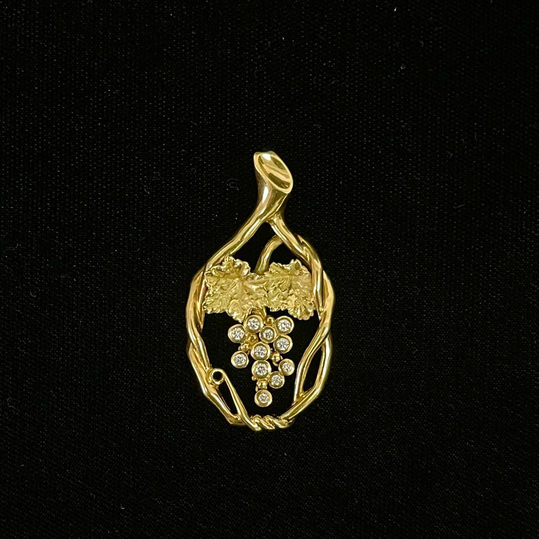 【QUEEN】K18/750 ダイヤモンド ペンダント