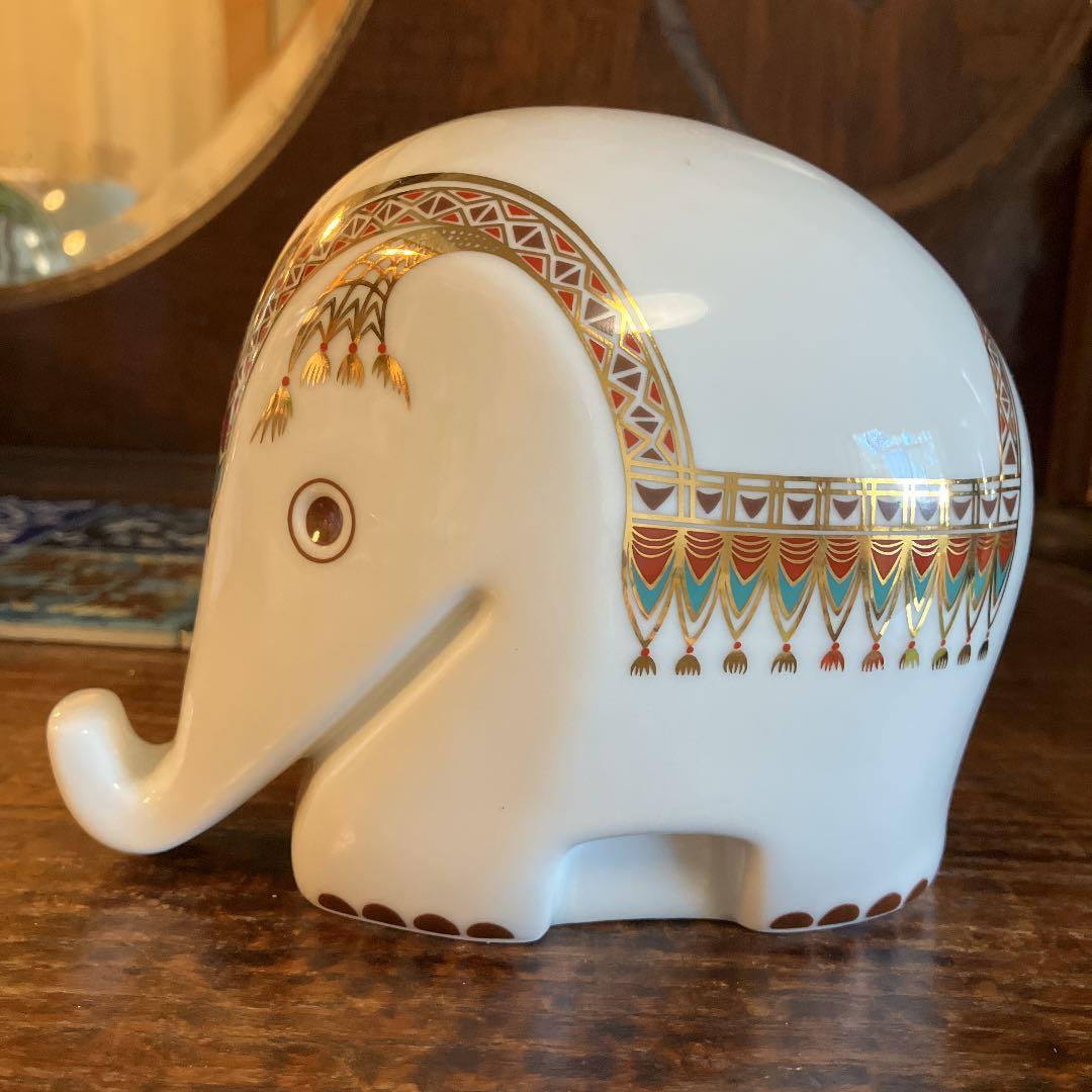 ドレスナー銀行　象の貯金箱　2