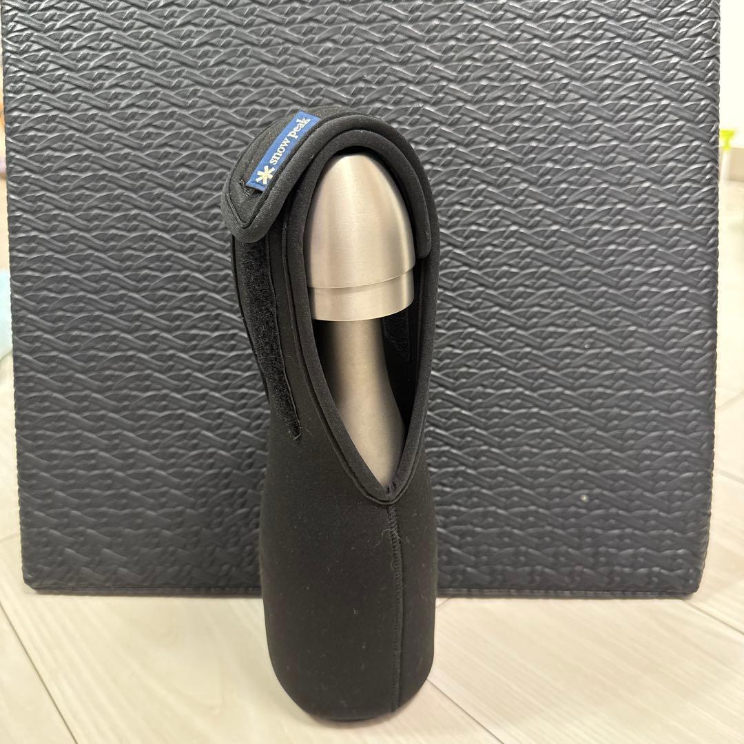 スノーピークの酒筒とお猪口2つのセット