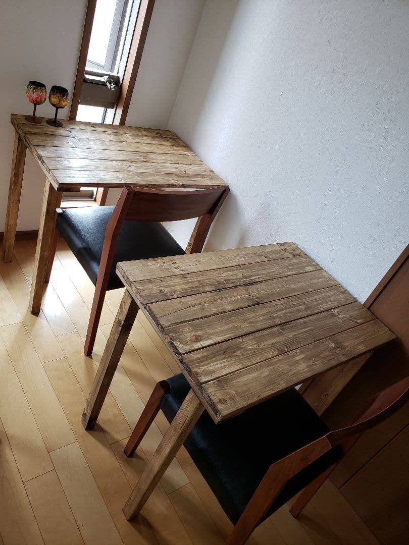 みーこさん　固定足アンティークテーブル　ウォールナット