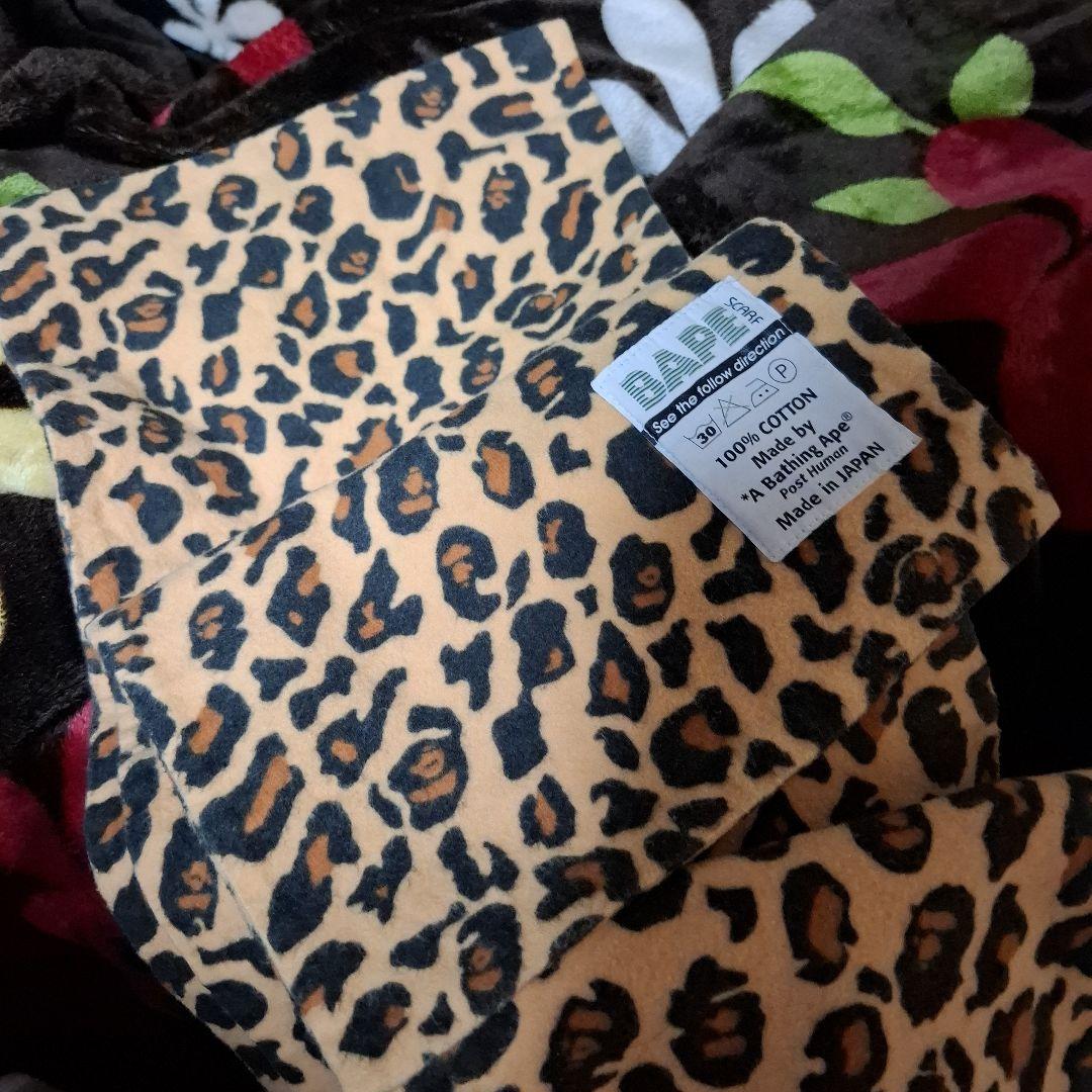A BATHING APE　レオパードマフラー