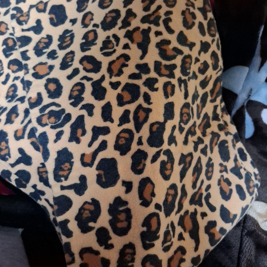 A BATHING APE　レオパードマフラー