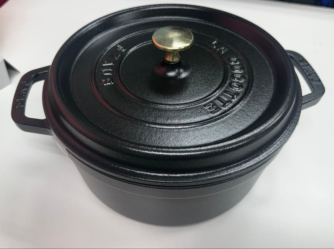 ストウブ IH/ガス火 24cm 3.7L ピコ・ココット ラウンド ブラック