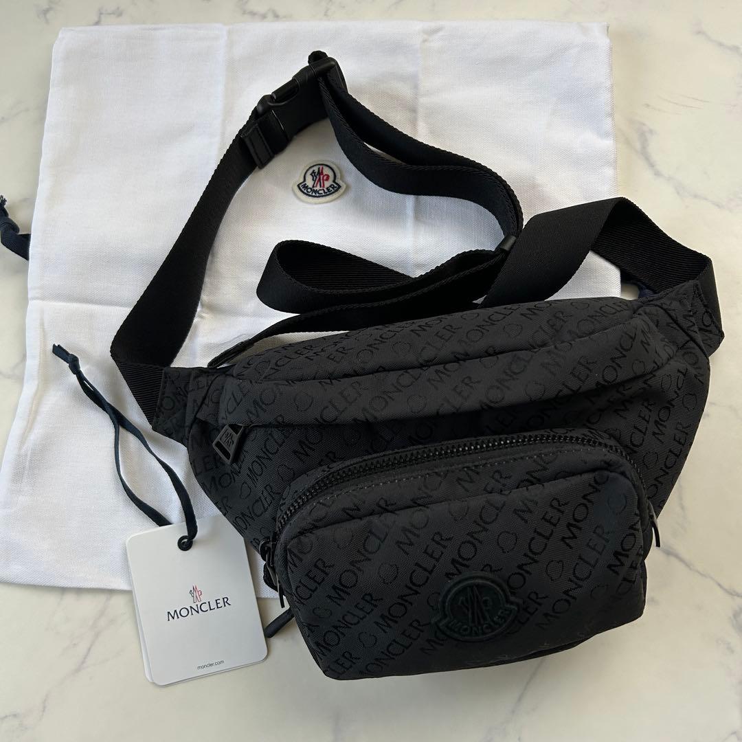 未使用級 モンクレール DURANCE 2023年モデル ウエストバッグ 総柄