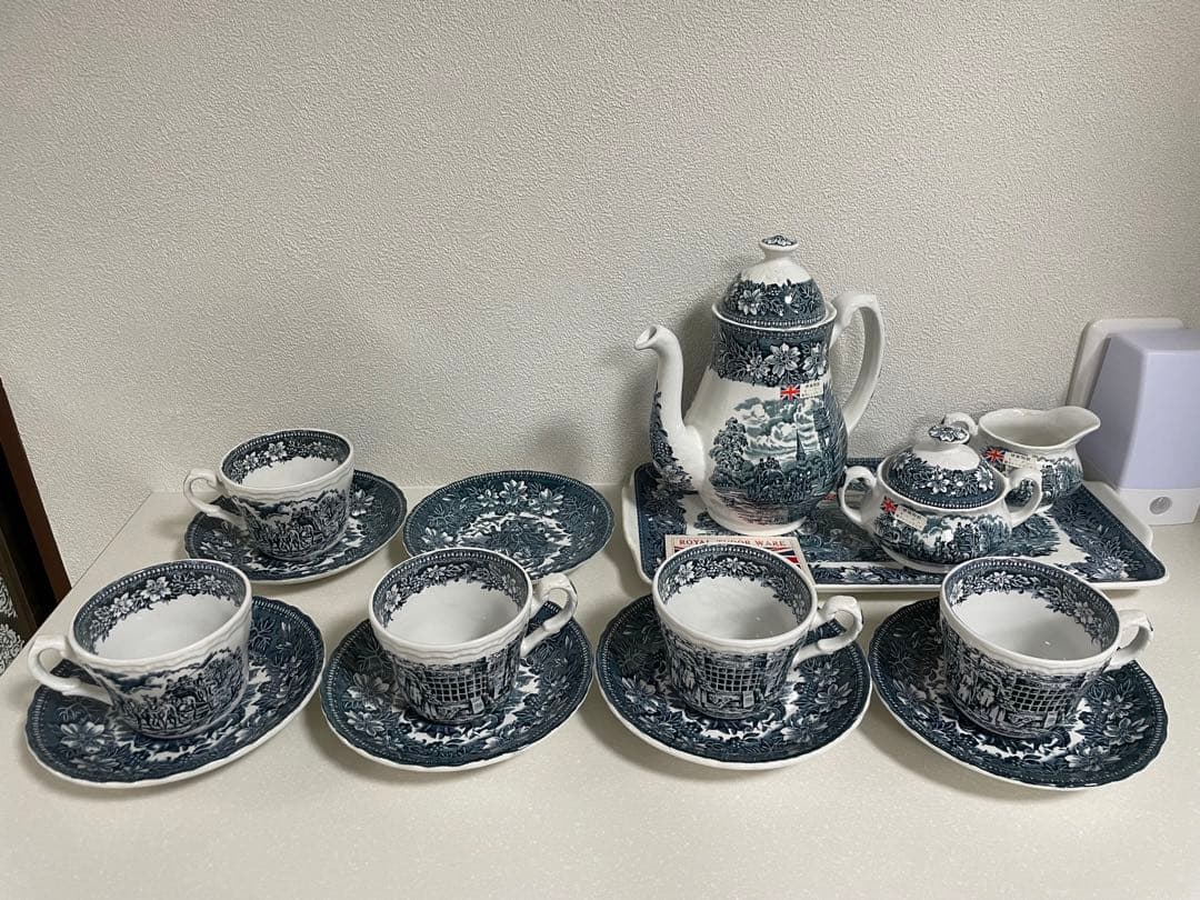 ロイヤルチューダー　食器セット