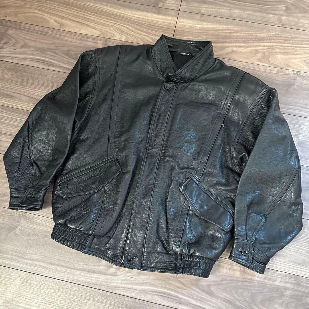 ショート丈ブラックレザージャケットスタンドカラー牛革