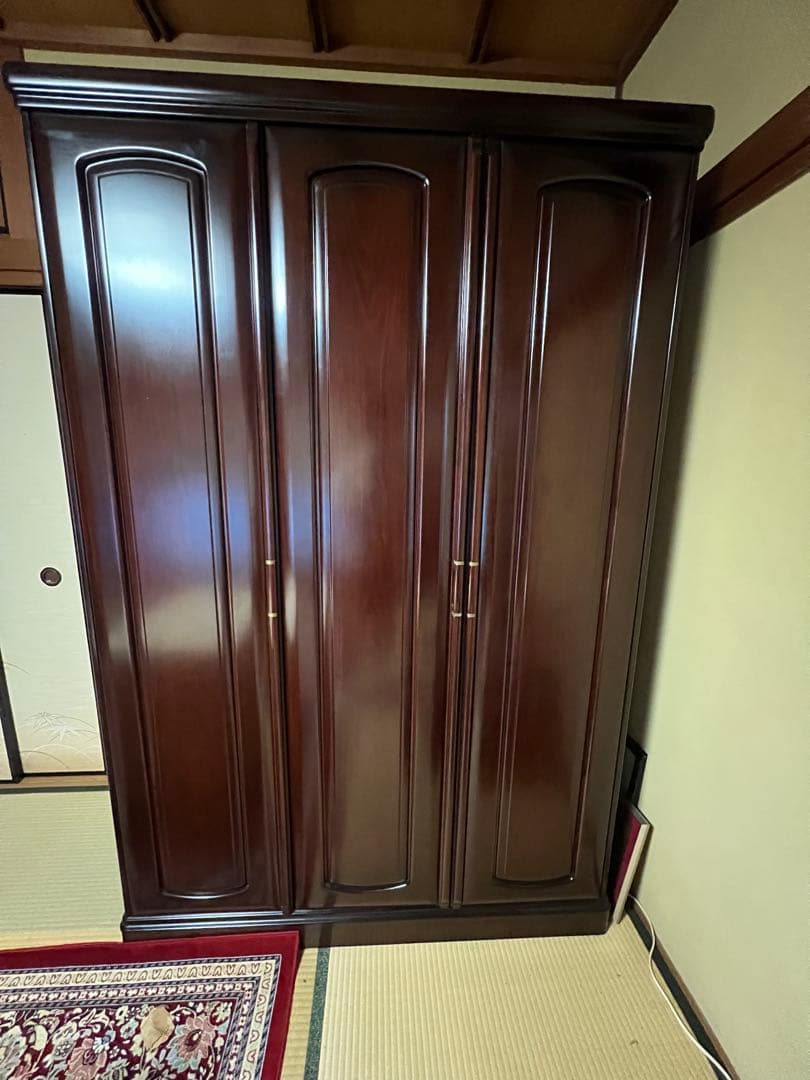 府中家具　最高級洋ダンス　3枚扉　桐　家具
