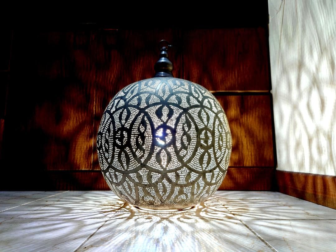 ペンダントランプ　球型　メタル　シルバー