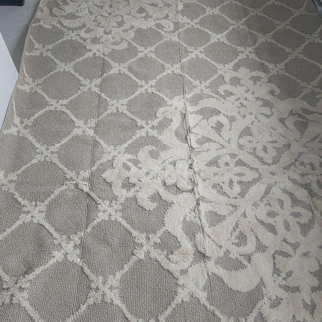 ﻿未使用 ダマスク柄じゅうたんアラベスク柄 ラグマット