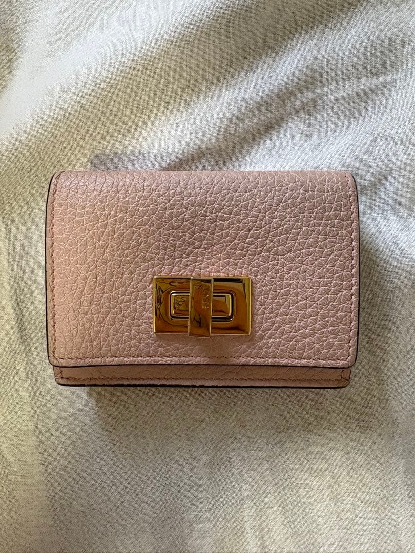 FENDI ピンク 三つ折り財布