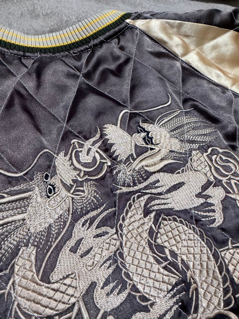 ２面用 DRAGON 龍虎 日本限定 スカジャン unisex サテン 美品