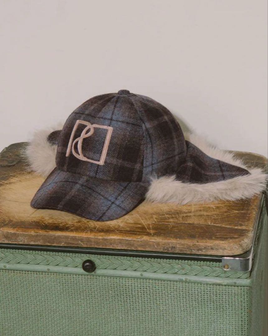 Darich ロゴフライトキャップ　帽子　ファー　ブルーブラウン　ダーリッチ