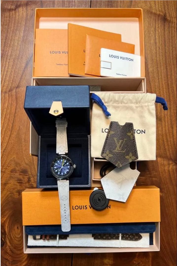 りん❗️新品電池交換磨仕上ルイヴィトンタンブールホライゾンV2 ベルト2点付