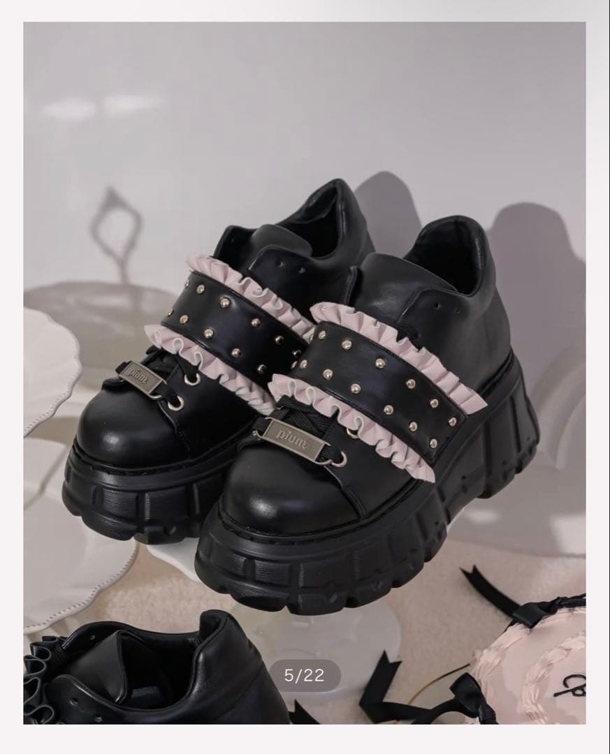 pium フリルベルトボリュームスニーカー ピンク ブラック