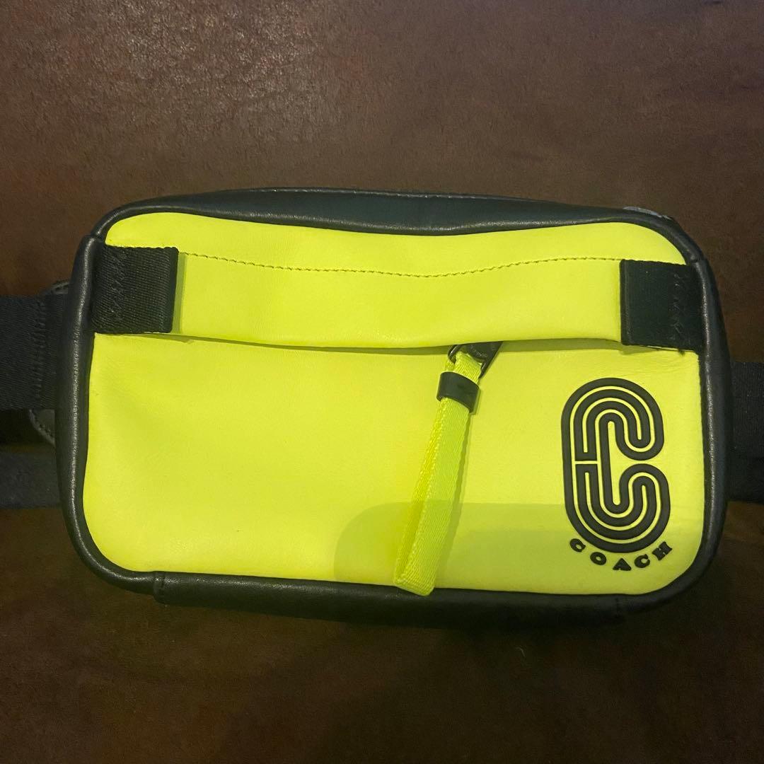 【美品】coach ボディバック　ウエストポーチ　メンズ　イエロー