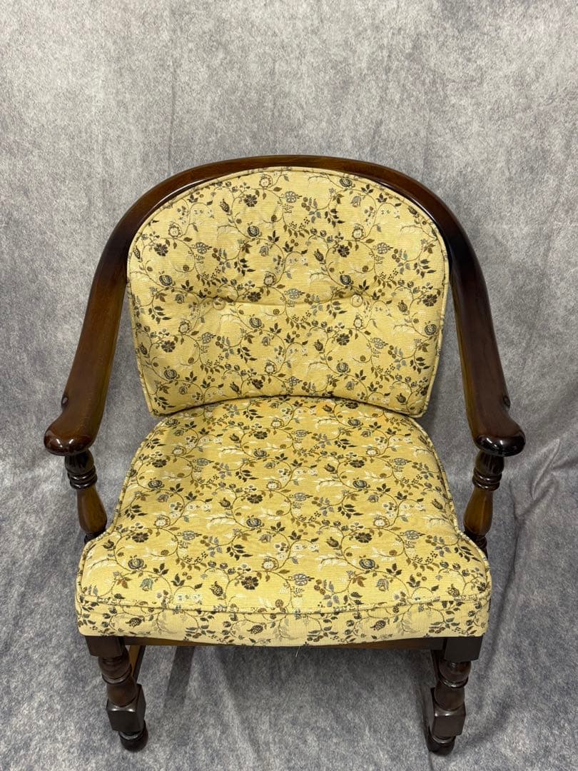 カリモク　コロニアル　ダイニングチェア　アームチェア ①