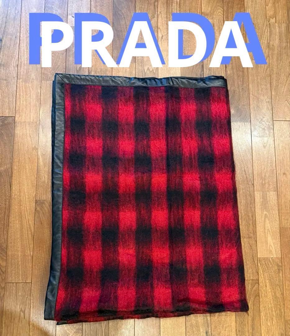 【PRADA】プラダ 赤 黒 チェック柄 ブランケット