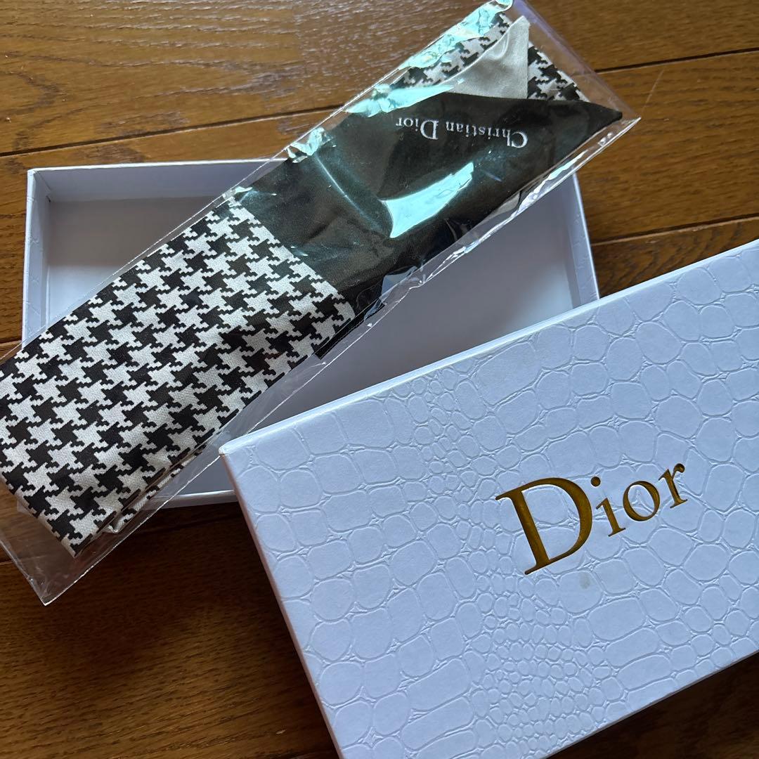 Dior スカーフ　ミッツァ箱付
