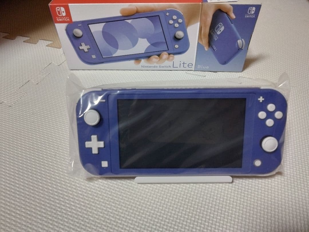 任天堂スイッチ　ライト　本体【新品❗︎未使用】