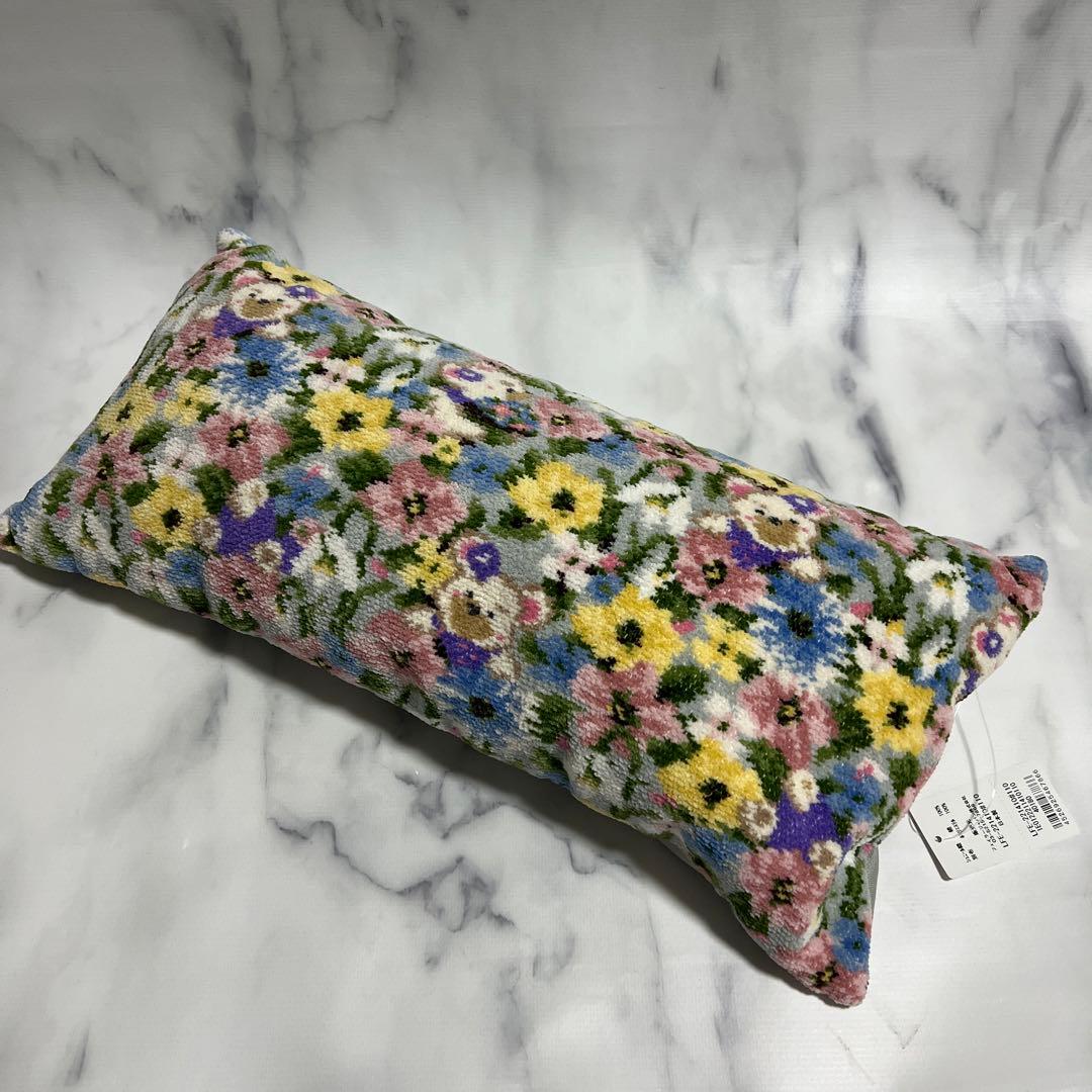 ね*こ様 新品タグ付き　フェイラー　クッション リリアファインドミー