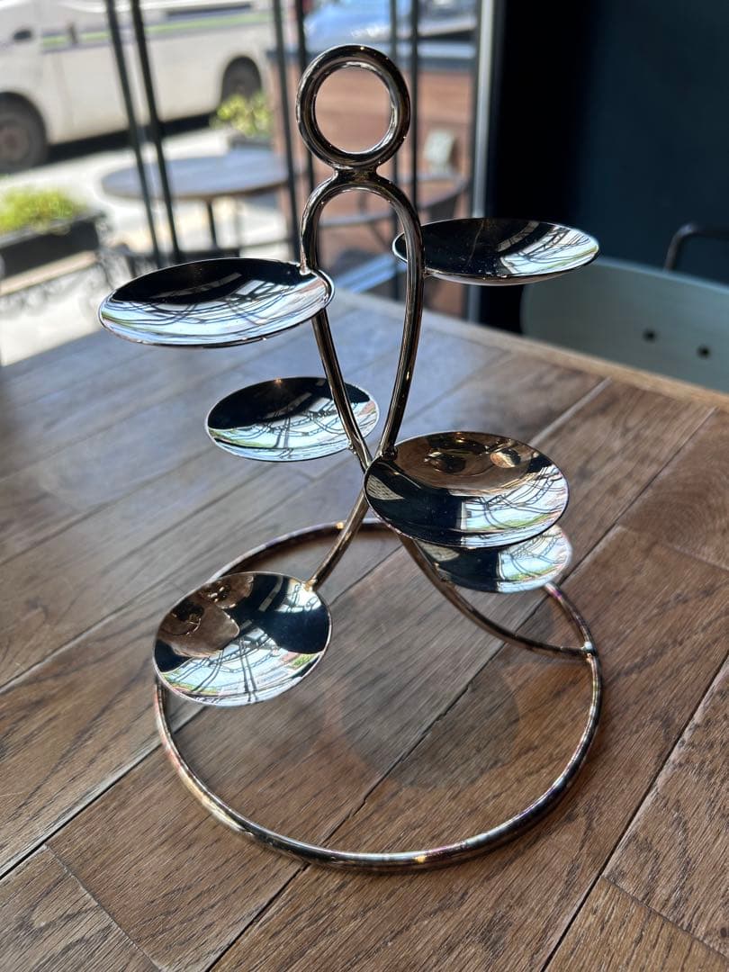 マカロンタワー6皿、フランス・エルキューイ