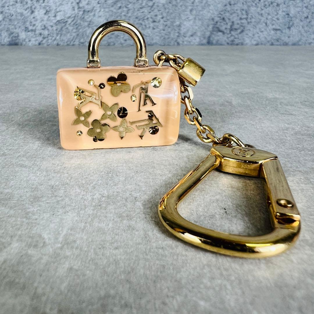 ルイヴィトン ポルトクレ スピーディ アンクルージョン キーホルダー ゴールド