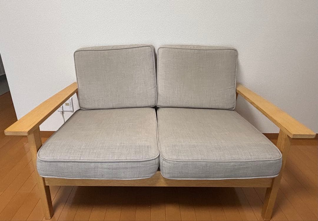 【9/27まで出品】2人掛けソファ 木製フレーム グレー